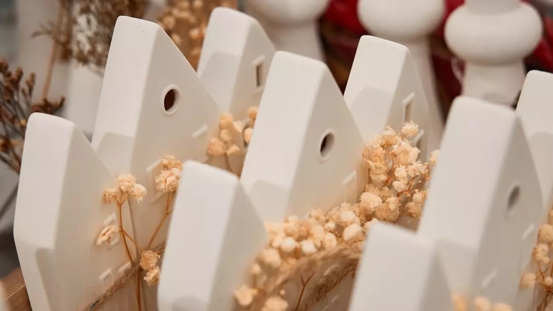 Casinhas decorativas brancas do setor não alimentar 